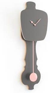 KLOQ Kleine design wandklok met slinger in steen grijs & perzik pastel