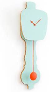 KLOQ Kleine design wandklok met slinger in zacht groen & glimmend goud